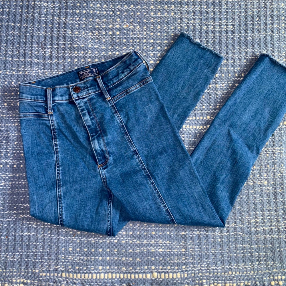 Abercrombie & Fitch Ultra High Rise Super Skinny Raw Hem Ankle Jeans